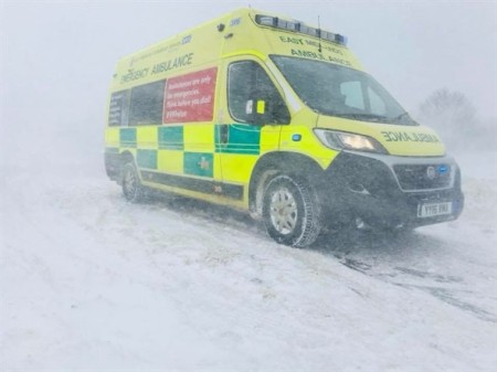 Snowy vehicle in Derbyshire